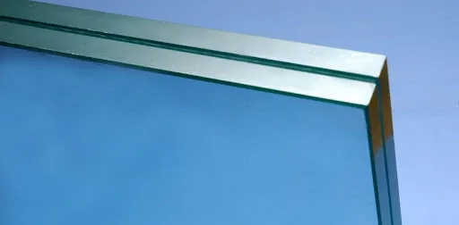 Een voorbeeld van gelaagd glas